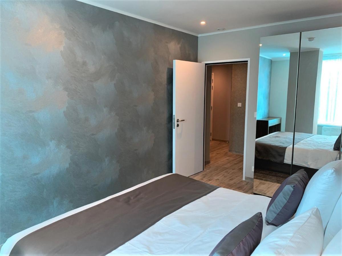 Flat Hotel Midi 33 Brussel Buitenkant foto