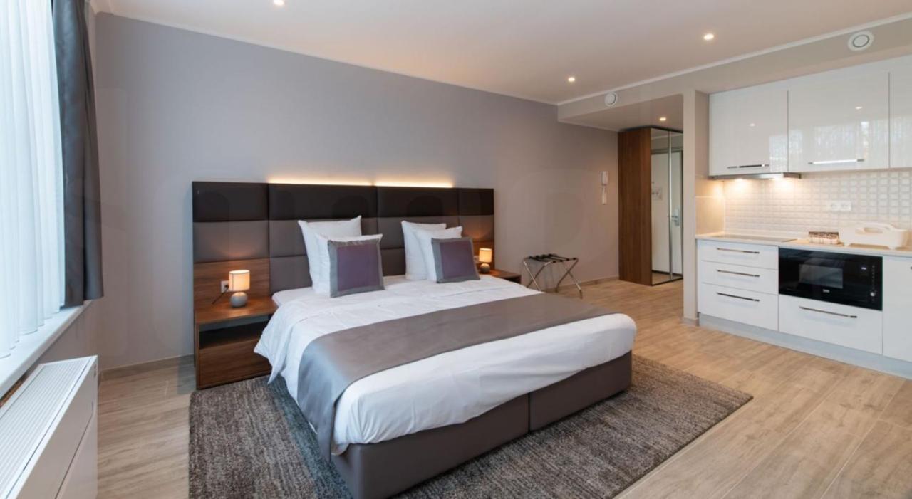 Flat Hotel Midi 33 Brussel Buitenkant foto